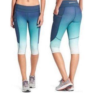Athleta Dobby Be Free Blue Ombre Capris Leggings